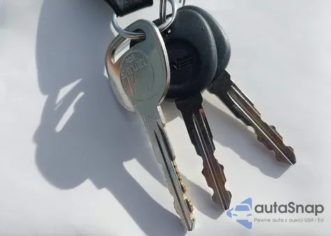 2002 Saturn S-Series Sl from USA, damaged, VIN 1G8ZF52822Z165725